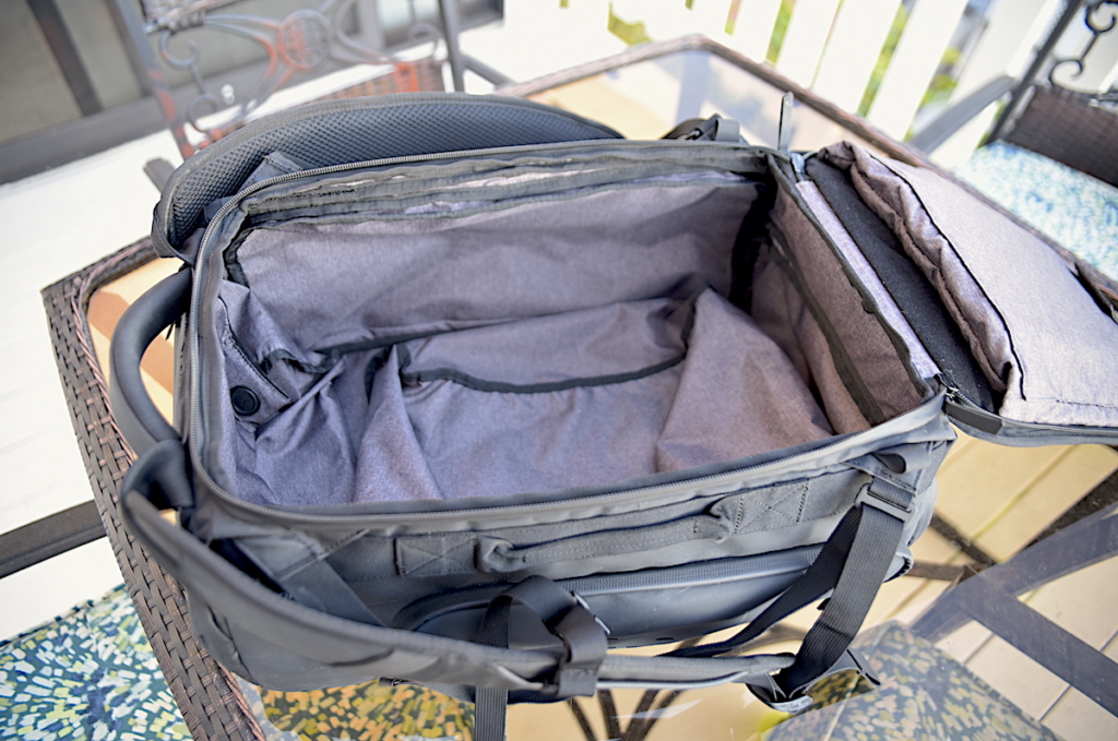 suitcase-style-opening-nomatic-backpack